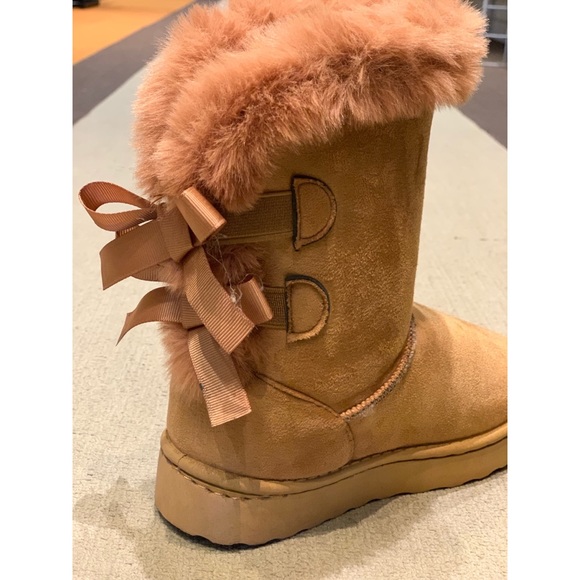 Kids Faux Fur Tan Ribbon Bow Above Ankle Boots - Picture 1 of 4